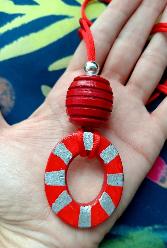 Colgante artesanal largo