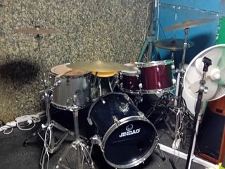 Batería Acústica Completa sin platos i sin soporte