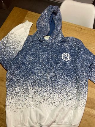 Sudadera H&M azul con estampado