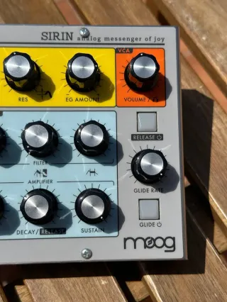 Moog Sirin Sintetizador Analógico