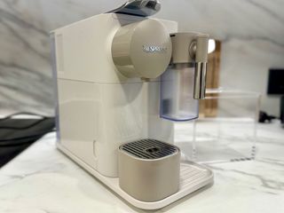Cafetera DeLonghi Lattissima One