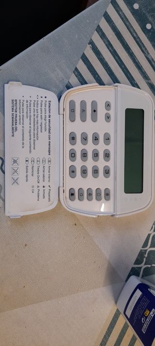 Alarma DSC 1864 completa con expansores y teclado