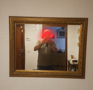 Espejo de Pared Dorado con Marco