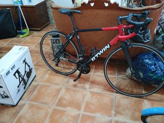 Bicicleta de carretera B'TWIN