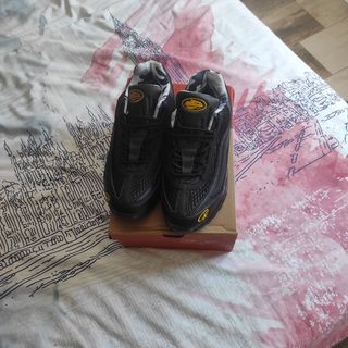 Nike Air Max 95 Negras