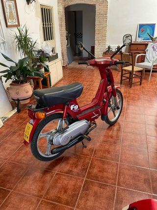 Vespino F9 Roja