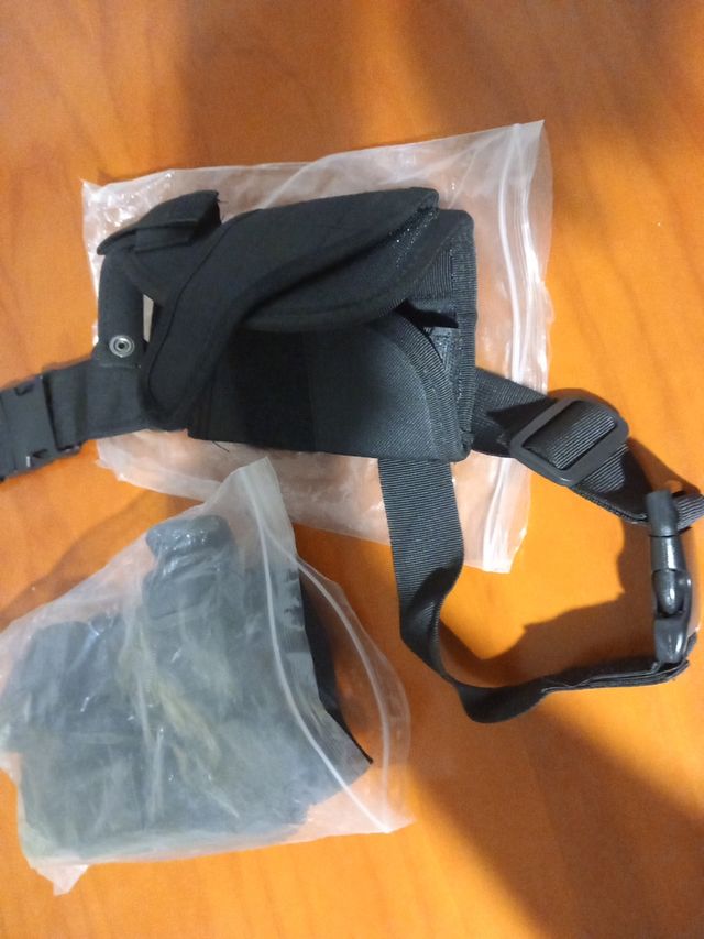 Dos fundas mano izquierda  mano derecha ajustable 