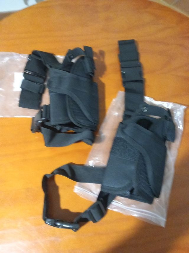 Dos fundas mano izquierda  mano derecha ajustable 