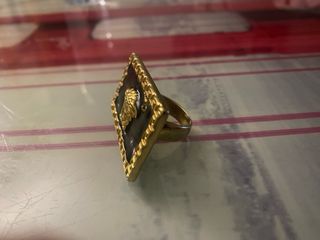 Anillo Versace Medusa Negro y Dorado