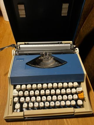 Máquina de escribir azul