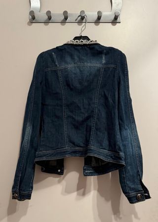 Chaqueta vaquera con pedrería