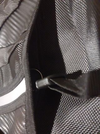 Bolso de pierna.