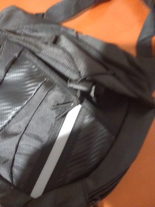 Bolso de pierna.
