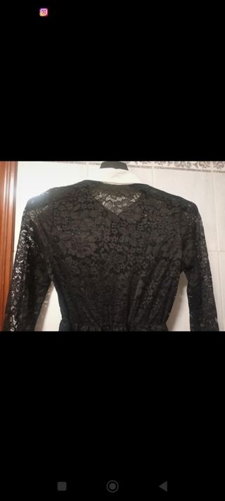 Vestido Negro Encaje Blanco Cuello
