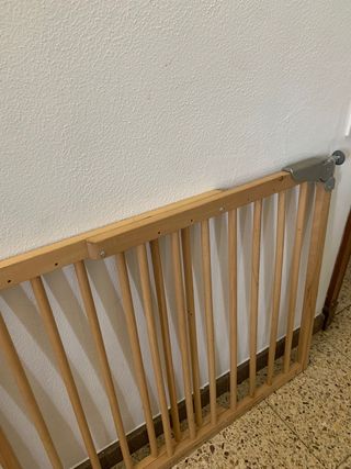 Barrera seguridad infantil madera