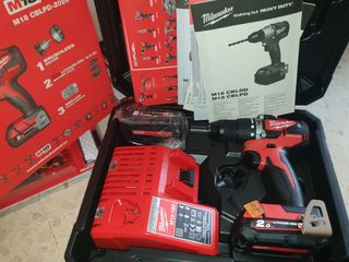 Taladro Percutor Milwaukee M18 CBLPD-202C