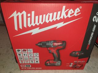 Taladro Percutor Milwaukee M18 CBLPD-202C