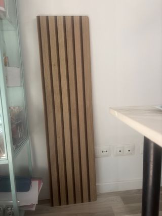 Revestimiento pared madera efecto palilleria