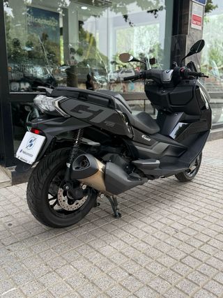BMW C 400 GT  TRIPLE BLACK