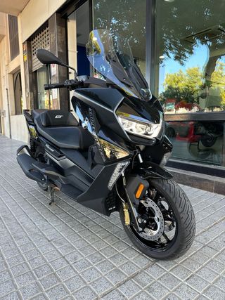 BMW C 400 GT  TRIPLE BLACK