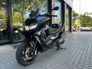 BMW C 400 GT  TRIPLE BLACK