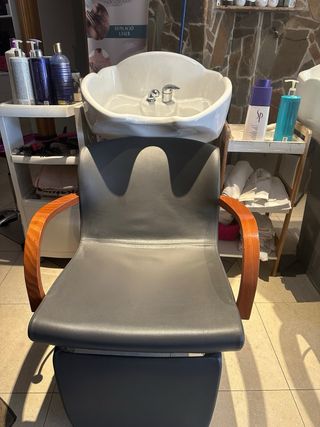 vendo 1 lavacabezas,