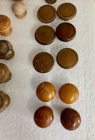 Pomos y tiradores de madera