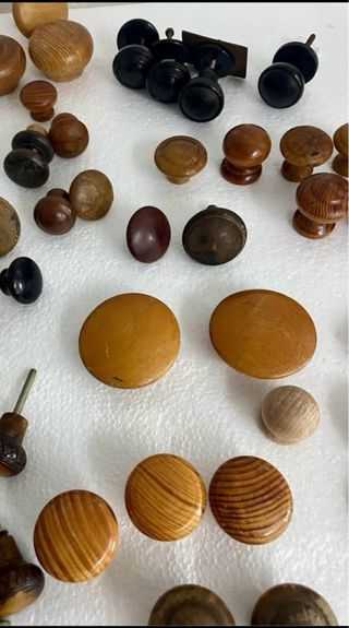 Pomos y tiradores de madera