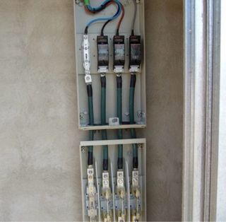 ELECTRICISTA  PROFESIONAL