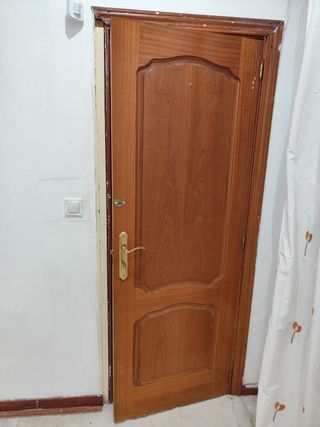 4 puertas interiores de madera