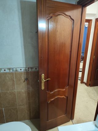 4 puertas interiores de madera