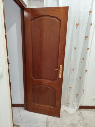 4 puertas interiores de madera