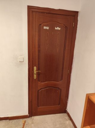 4 puertas interiores de madera