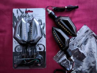 4 Intermitentes LED para Moto + Luz Diurna