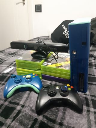 Xbox 360 E 500GB + 2 Mandos + Juegos