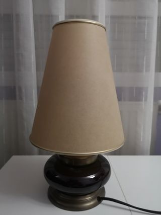 Lámpara de mesa. 