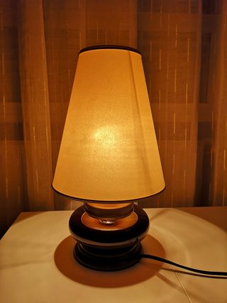 Lámpara de mesa. 