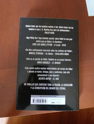 Libro Philip kerr sin uso