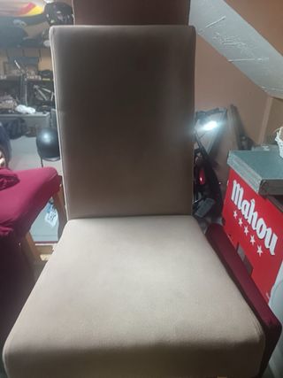 Mesa de comedor Chellen y 8 sillas 
