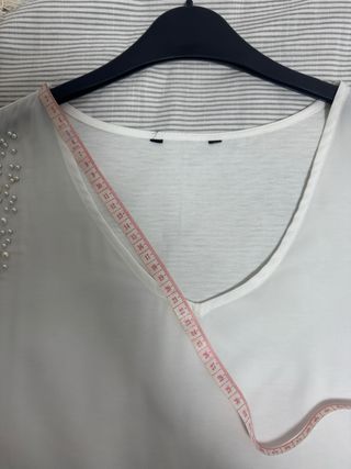 Blusa Top blanco Cortefiel con perlas Talla L