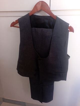 Traje de montar a caballo gris