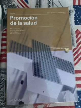 3 libros de farmacia grado medio.