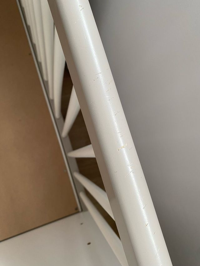 Cuna infantil con diseño de gatitos