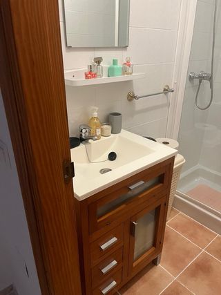 Habitación en alquiler, con baño , Salita y cocina