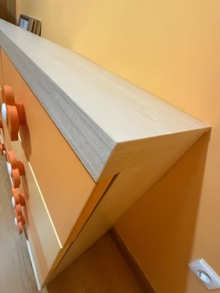 Muebles infantiles de madera naranja