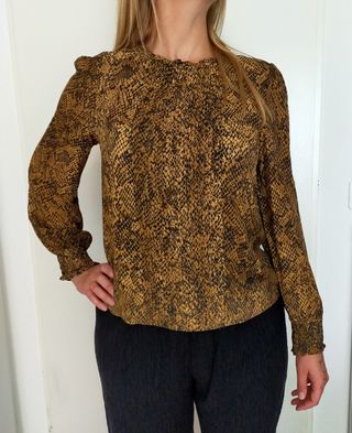 Blusa Zara Estampada Marrón y Negra