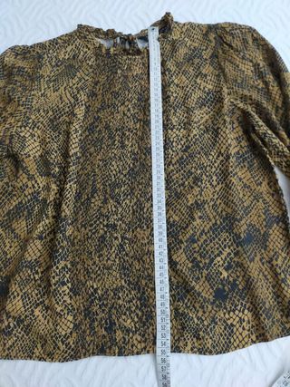 Blusa Zara Estampada Marrón y Negra