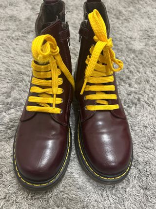 Botas tipo Dr.Martens número 35