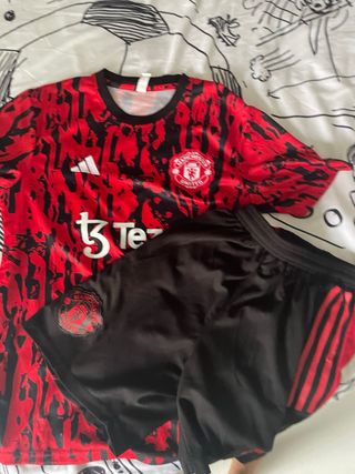 Conjunto Manchester United Adidas Talla M