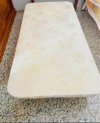 2 Bases Tapizadas 90x180 con Patas